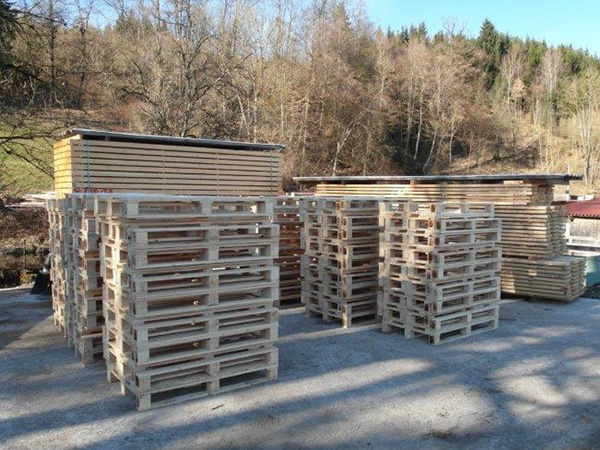 Holzpaletten Sägewerk Kühler Chiemgau
