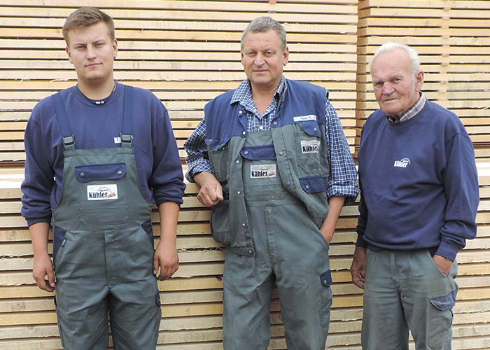 Alexander Kühler, Peter Kühler jun. (Chef), Peter Kühler sen. Drei Generationen bei Sägewerk Kühler im Chiemgau